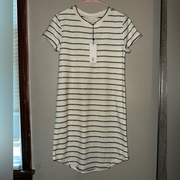 Dry Goods thread and supply dress - Picture 1 of 6